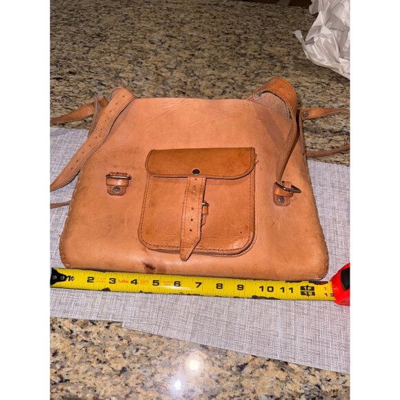 Vintage Congac Leather Messenger Crossbody Bag Adjustable Strap Buckle Closure - Picture 6 of 15